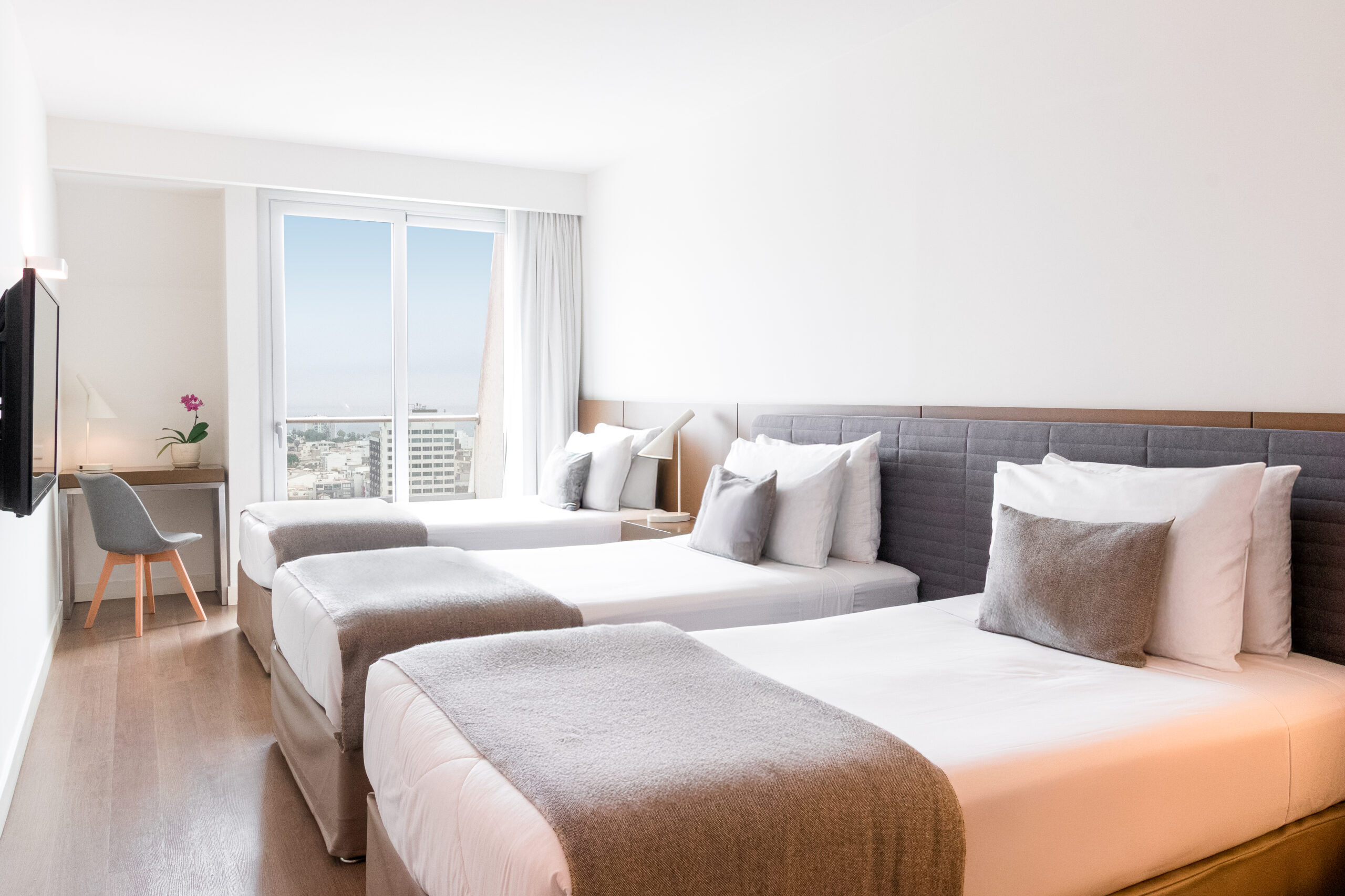 Habitación Triple | 3 personas — Dazzler San Isidro, San Isidro Lima